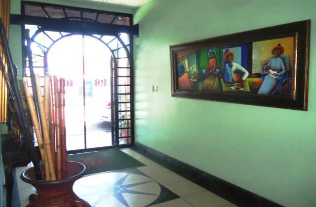 Hotel Discovery Santo Domingo entrance